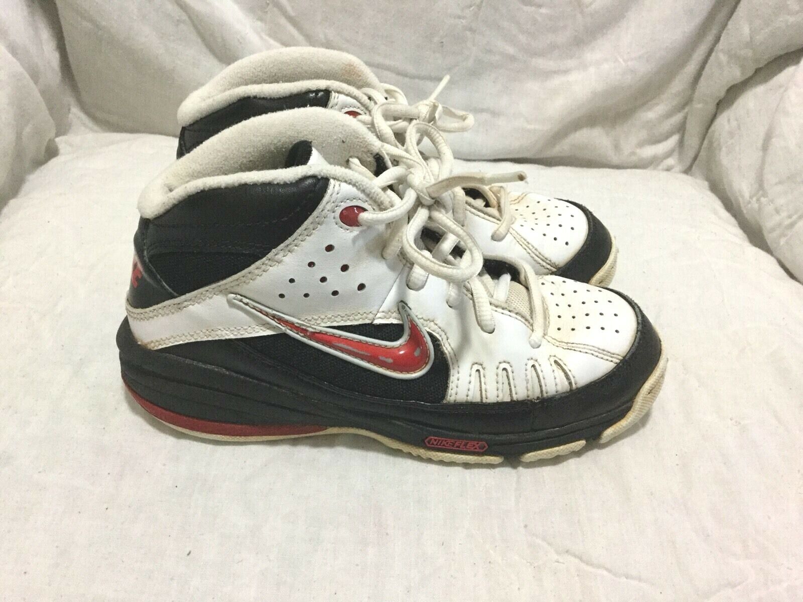 Nike Flex Basketball Shoes- White / Black / Red - ( Size 1 Y ) Youth